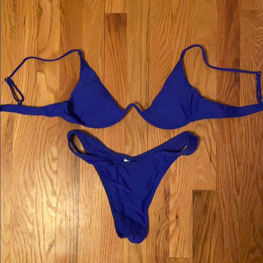 NWOT Never worn royal blue bikini